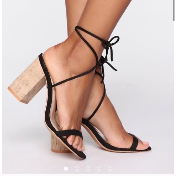 Fashion nova heeled sandals - Picture 1 of 4